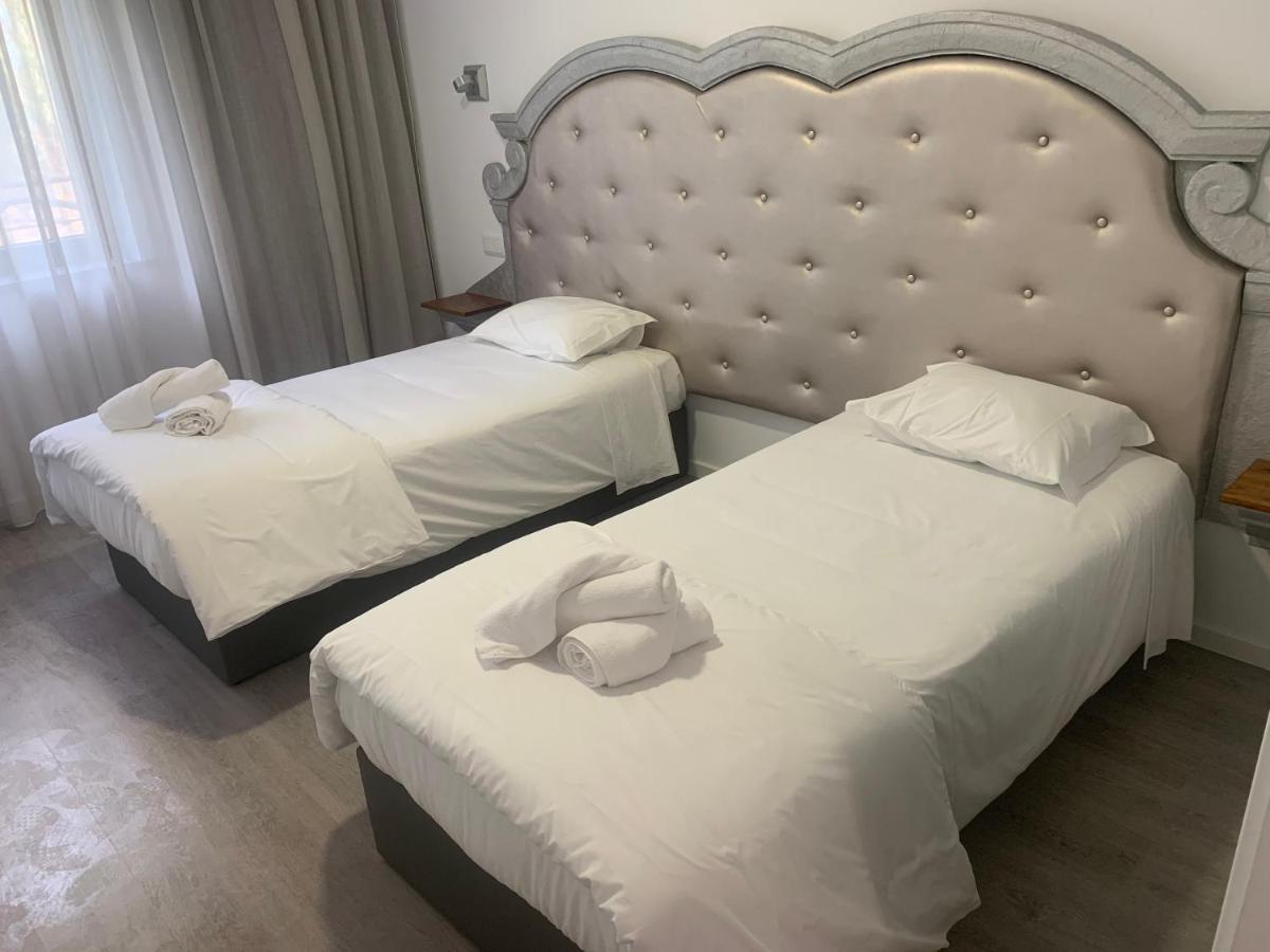 Quarto Duplo